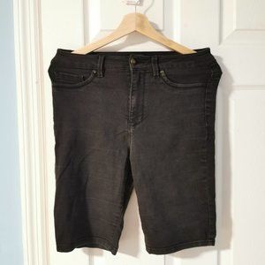 D.jeans Stretchy Black Mid-length Short Jeans